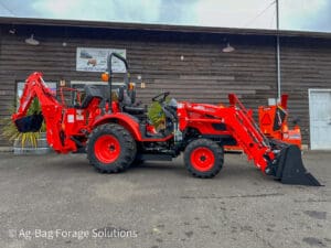 KIOTI CX2510 HST tractor loader backhoe package
